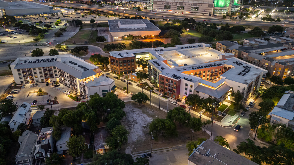 Primary Photo - 100 Labor Downtown Apartments