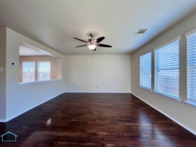 Building Photo - 127 Booker Palm