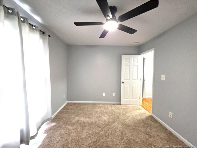Building Photo - 910 Foxhunt Ln