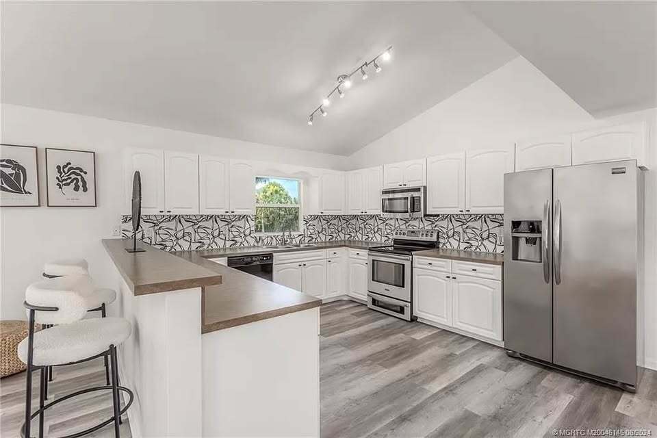 Building Photo - 7492 SW 40th Ter
