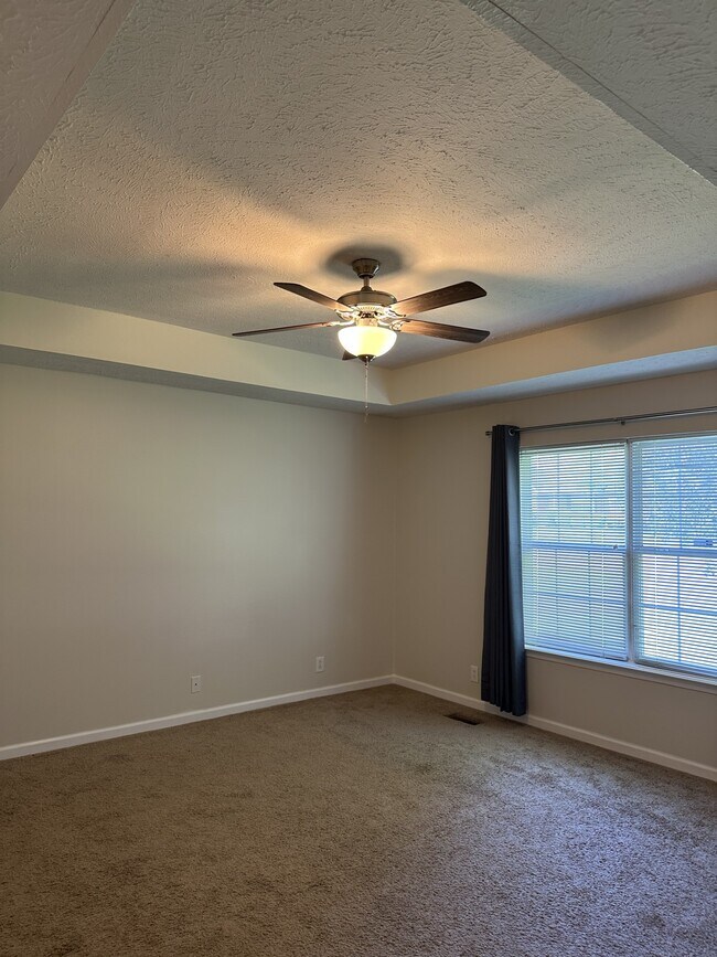 Building Photo - 118 Merlin Dr