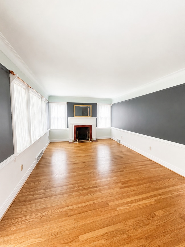 Building Photo - Charming St. Matthews Cape Cod with Finished Basement & Spacious Backyard