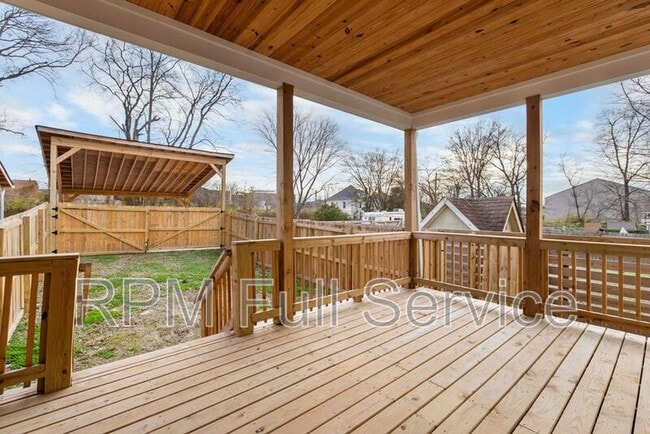 Building Photo - 1715 Heiman St