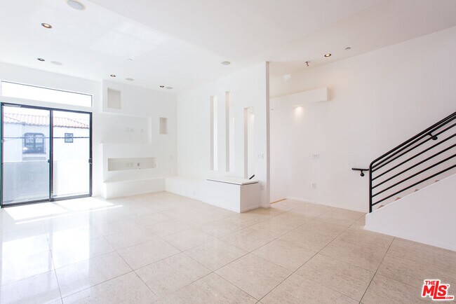 Building Photo - 8639 Whitworth Dr