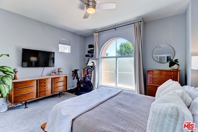 Building Photo - 2960 Champion Way