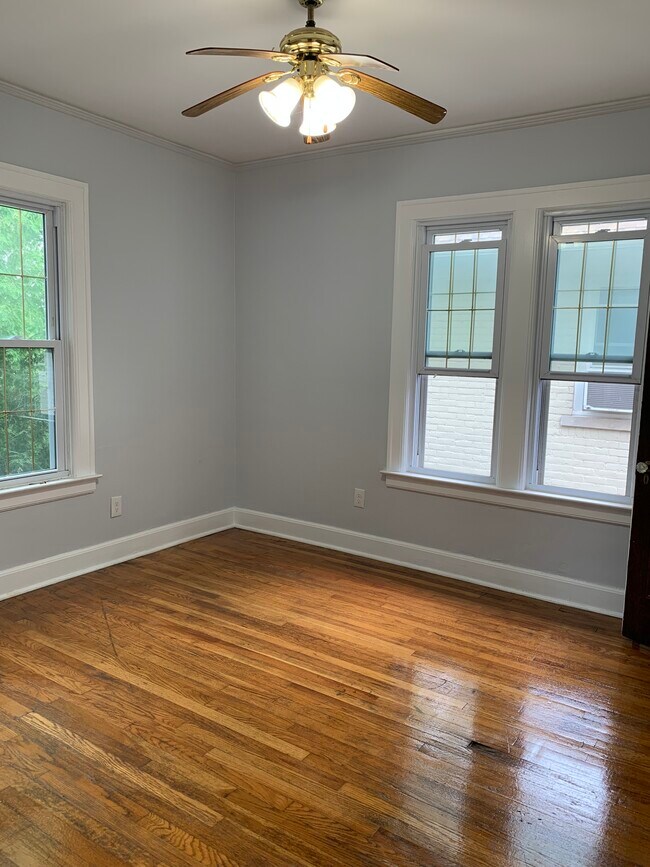 Bedroom 3 - Entry - 645 Neff Rd