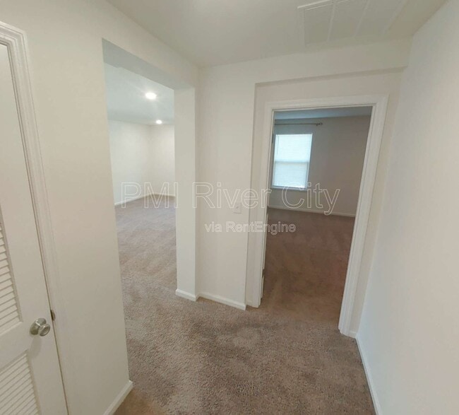 Building Photo - 227 Boulder Ln
