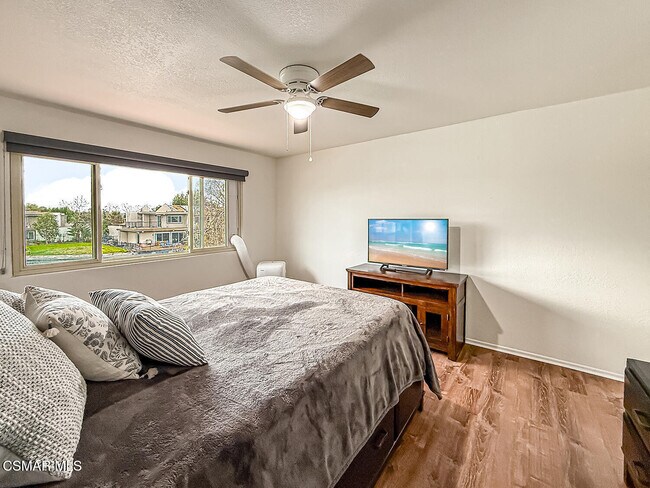 Building Photo - 560 Chapala Dr