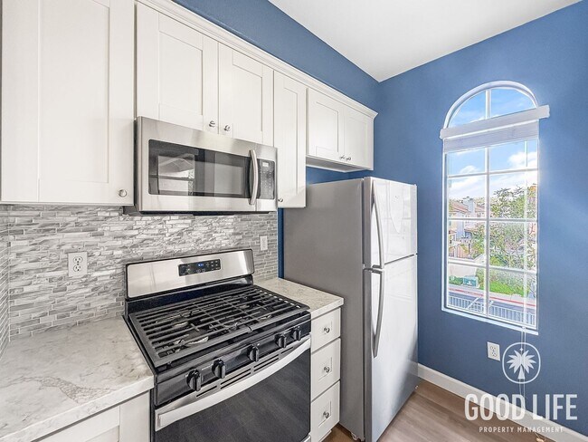 Building Photo - Single-Level Mira Mesa Condo with Balcony, AC & Garage Parking