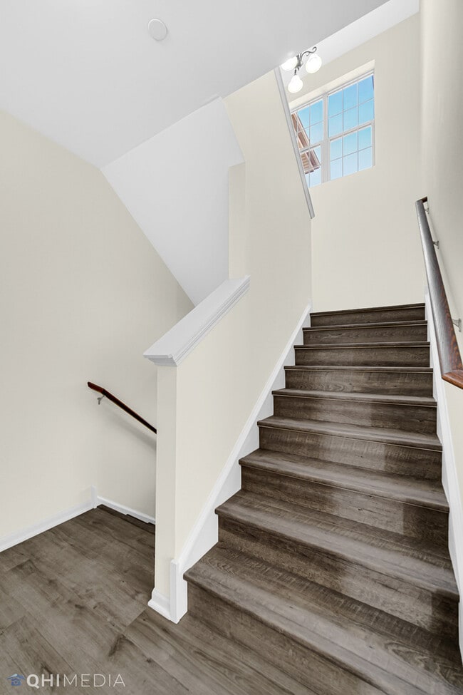 Building Photo - 2159 Coral Ln