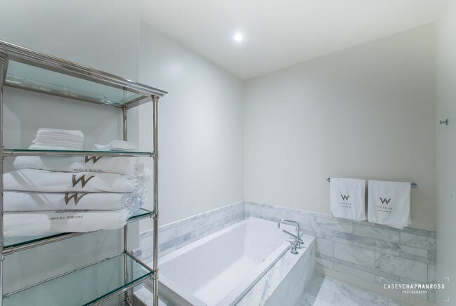 Building Photo - 210 Lavaca St