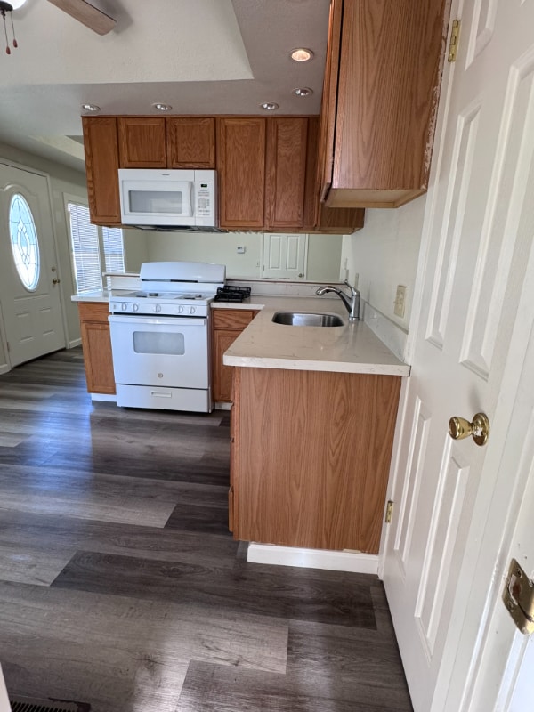 Building Photo - 739 Indiana St