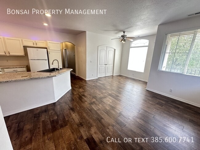 Building Photo - 3854 Garonne Ave