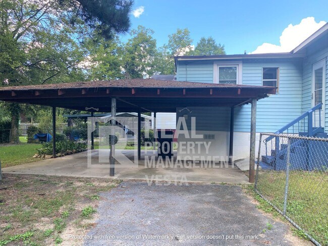 Building Photo - 1349 Hillyer Ave