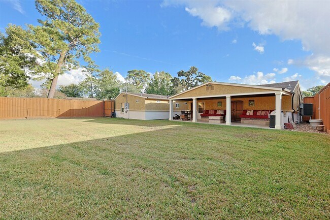 Building Photo - 3543 Rosedale St