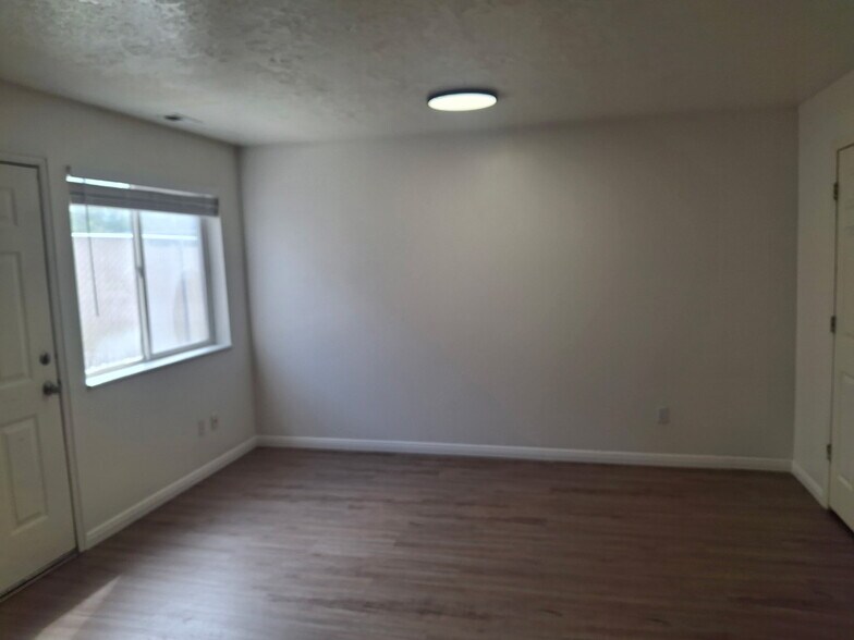 Building Photo - 1376 N 260 W