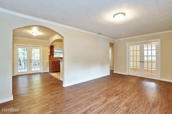 Building Photo - 2 br, 1 bath House - 571 NE 110th Ter