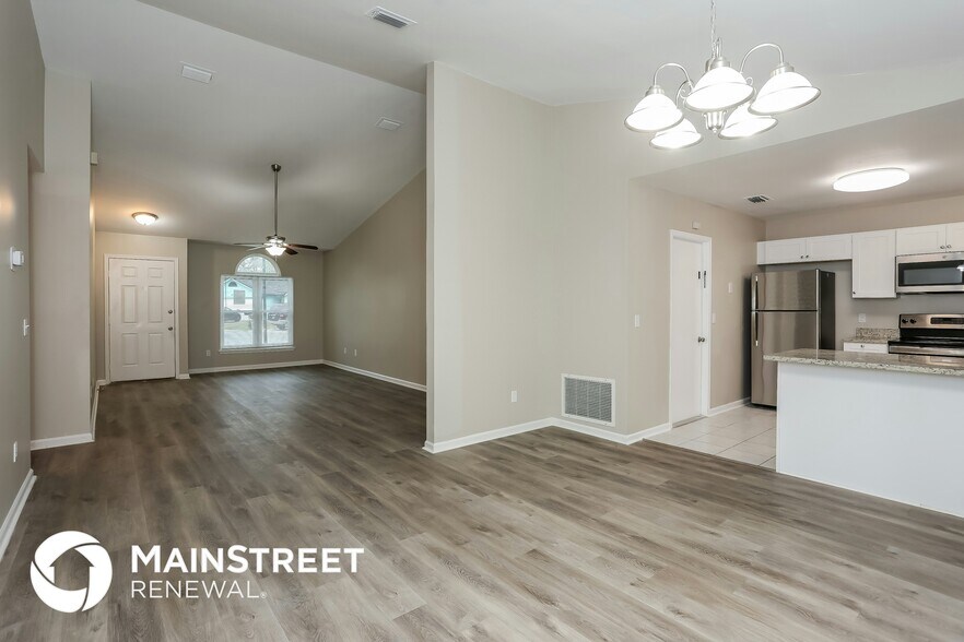 Building Photo - 1541 Kingfisher Ln N