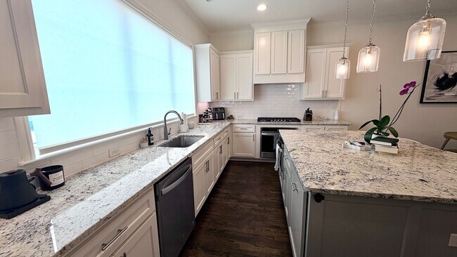 Building Photo - 4233 Watercourse Dr