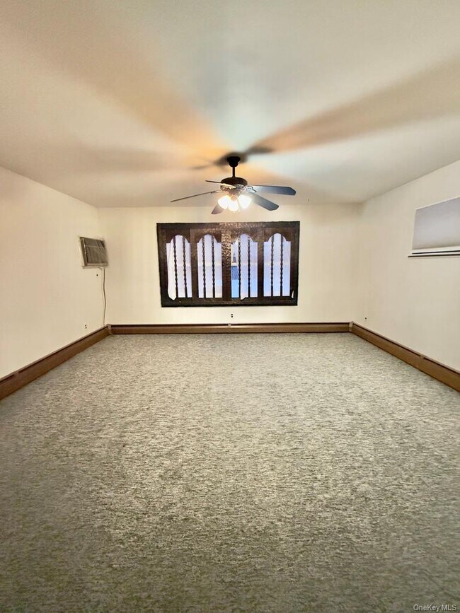 Building Photo - 107 Ball Park Ln