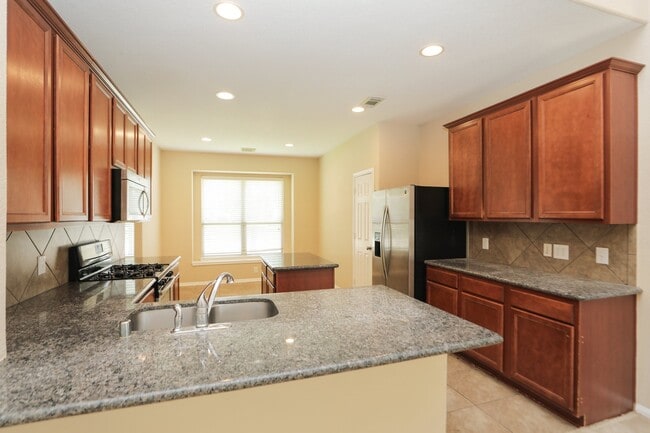 Building Photo - 11023 Heartland Grove Dr