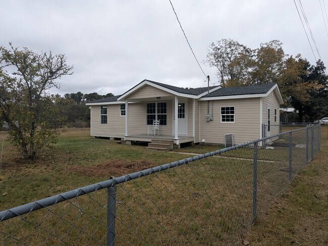 Building Photo - 202 Underwood Dr