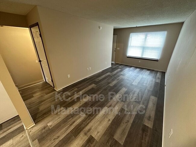 Building Photo - 426 Castle Dr