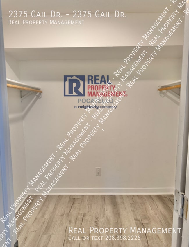 Building Photo - 2375 Gail Dr