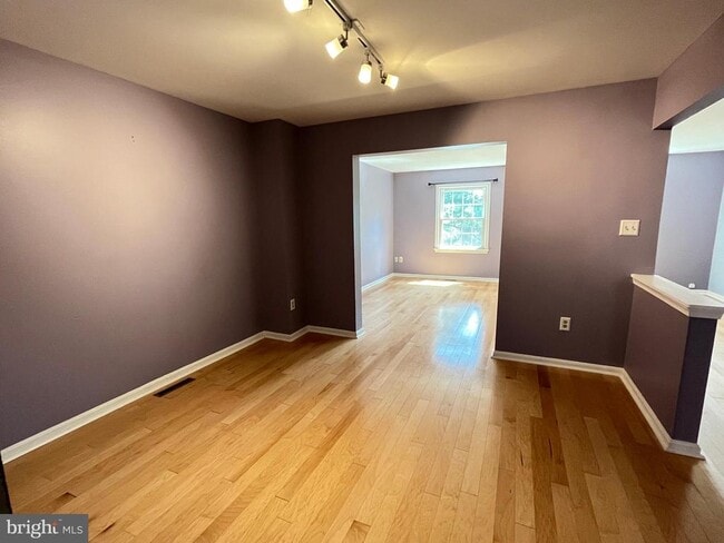 Building Photo - 9630 Kanfer Ct