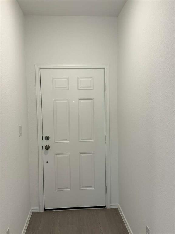 Building Photo - 545 Sormonne Lp