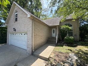 Building Photo - Charming 3BR Home with Bonus Room, Fenced Backyard & Quiet Cul-de-Sac Location