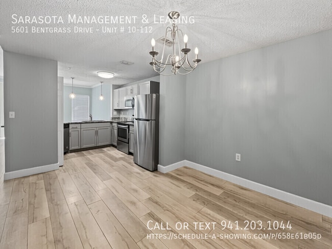 Building Photo - 5601 Bentgrass Dr