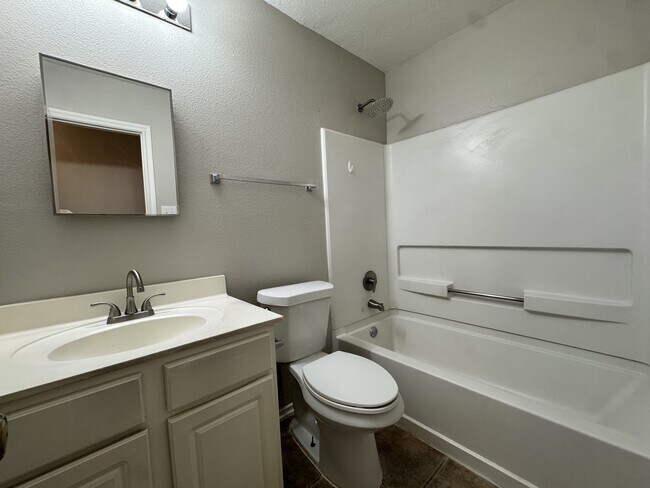 Building Photo - 1008 Aransas Cove