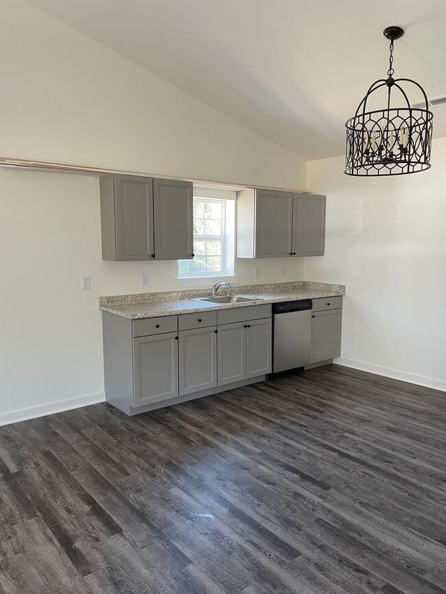 Building Photo - RENTAL IN POWHATAN!!!