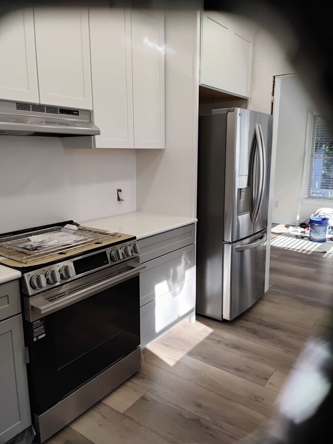 Building Photo - Beautiful remodeled home in Emerald Isle