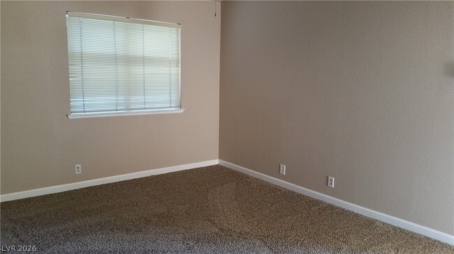 Building Photo - 1745 Mt Hood St