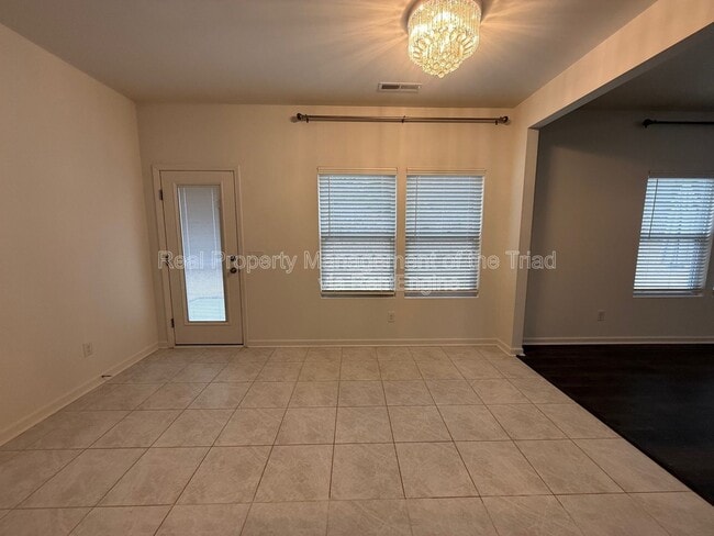 Building Photo - 4670 Wesmar Ct