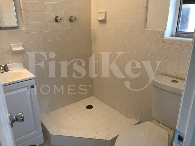 Building Photo - 1420 NW 176th Terrace