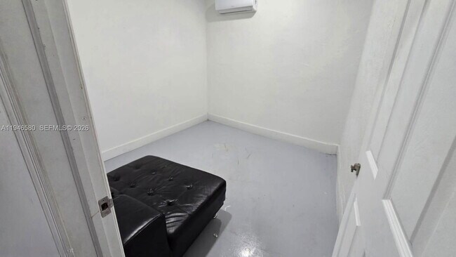 Building Photo - 10032 NW 87th Terrace