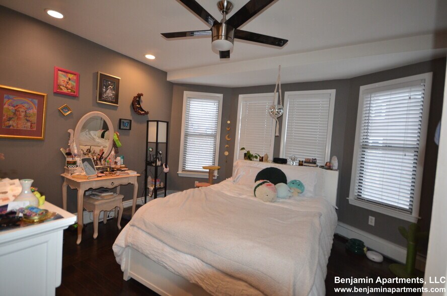 Building Photo - 60 Florida St