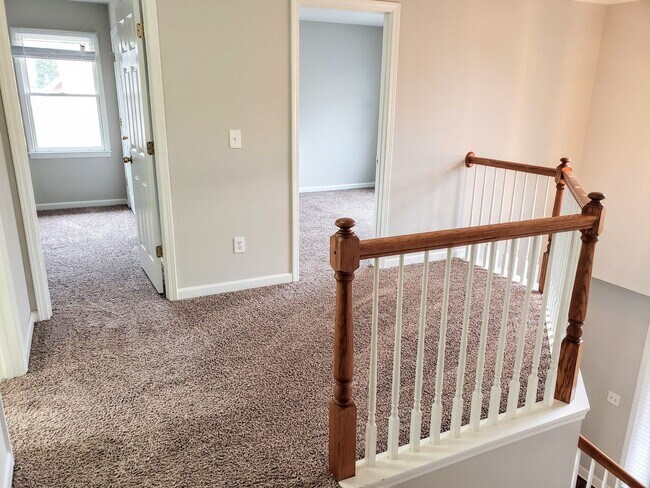 Building Photo - Beautiful 4BR Home In Established Neighborhood.