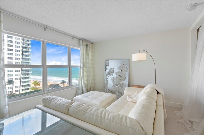 Building Photo - 3500 Galt Ocean Dr