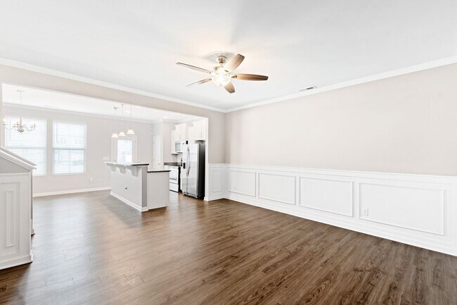 Building Photo - Modern Elegance in Brightleaf: 3-Bedroom Townhouse with Amenities Galore