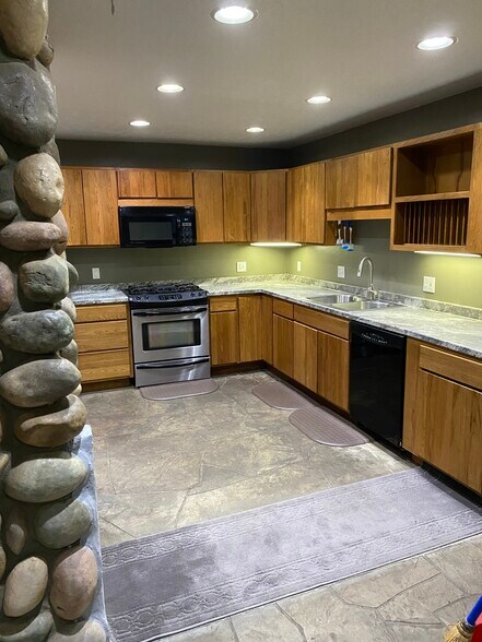 Building Photo - 347 Homestead Loop