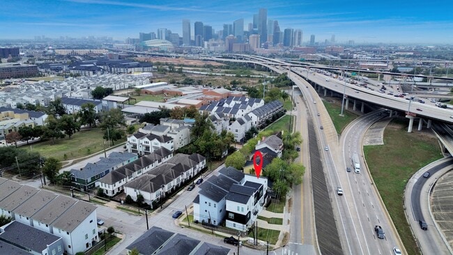 Building Photo - 2920 Nance St