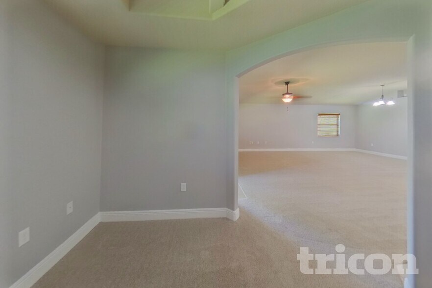 Building Photo - 182 Athey Ct