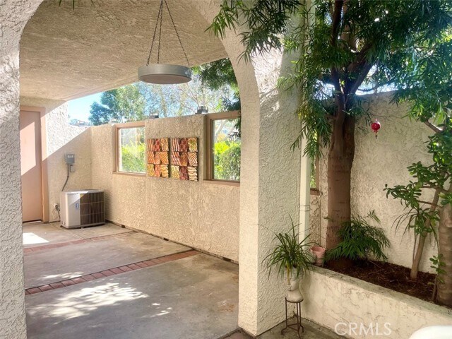 Building Photo - 26592 Las Palmas