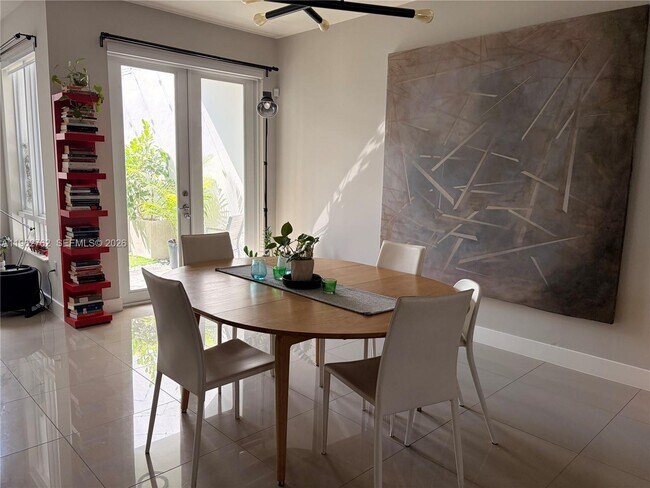 Building Photo - 10416 NW 66th St