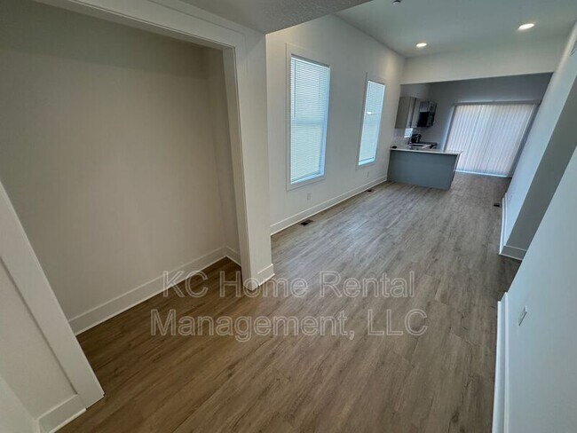 Building Photo - 2311 Jarboe St