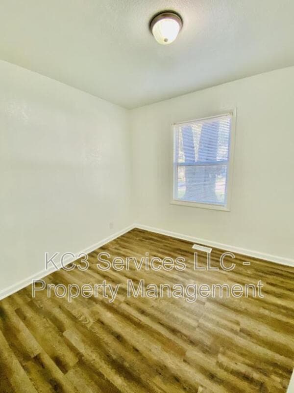 Building Photo - 9303 Stark Ave